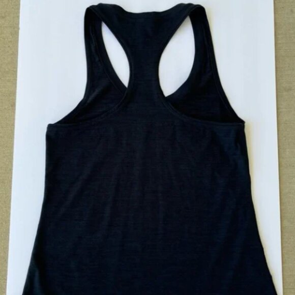 Vuori Lux Performance Tank Size S - Picture 6 of 7
